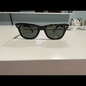 Ray Bans Wayfarer Sunglasses